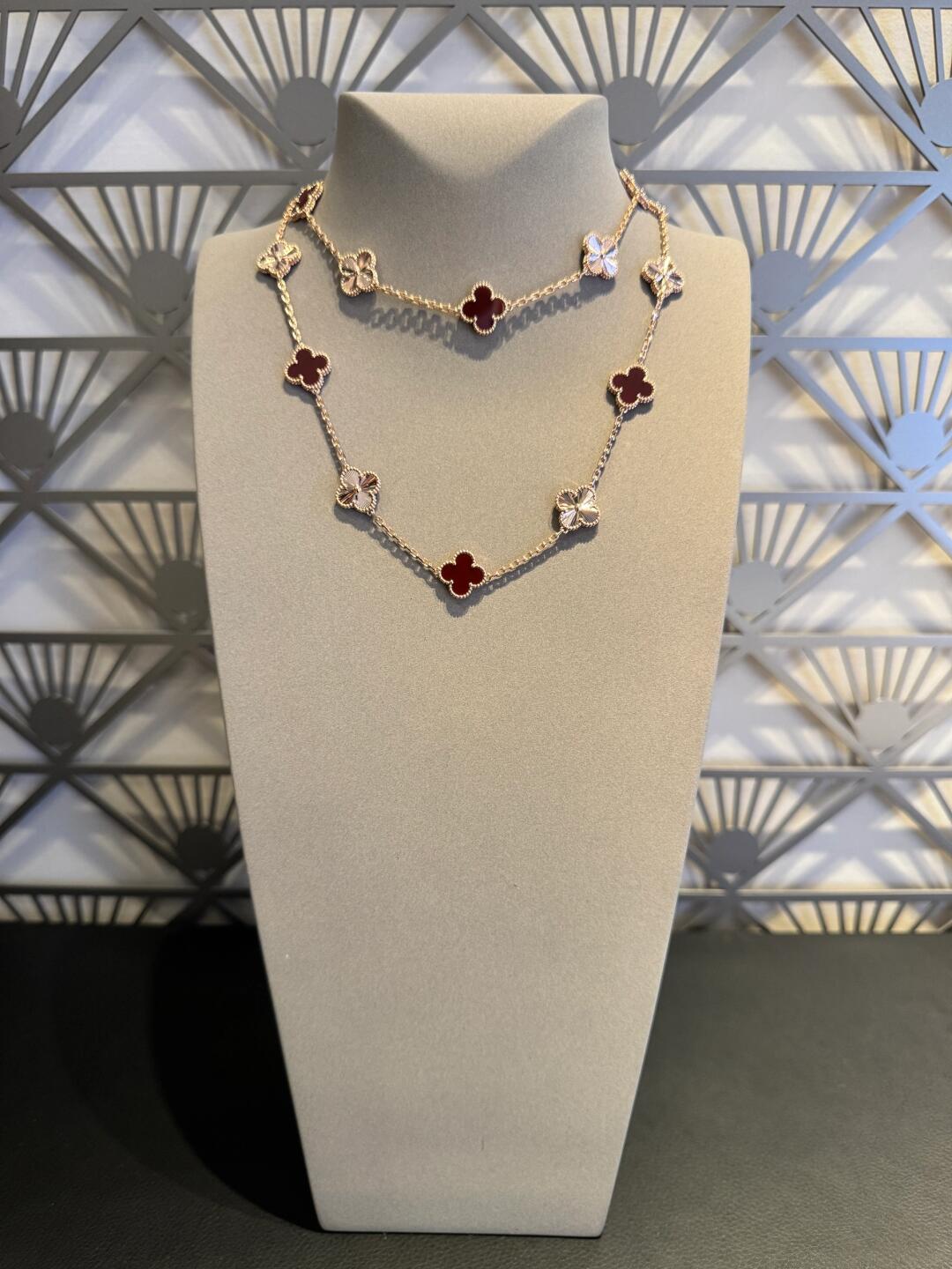 [AuraEcho]CLOVER 20 MOTIFS LASER CARNELIAN NECKLACE
