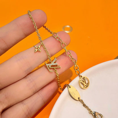 [AuraEcho]LOGO STAR MOTIF GOLD BRACELET