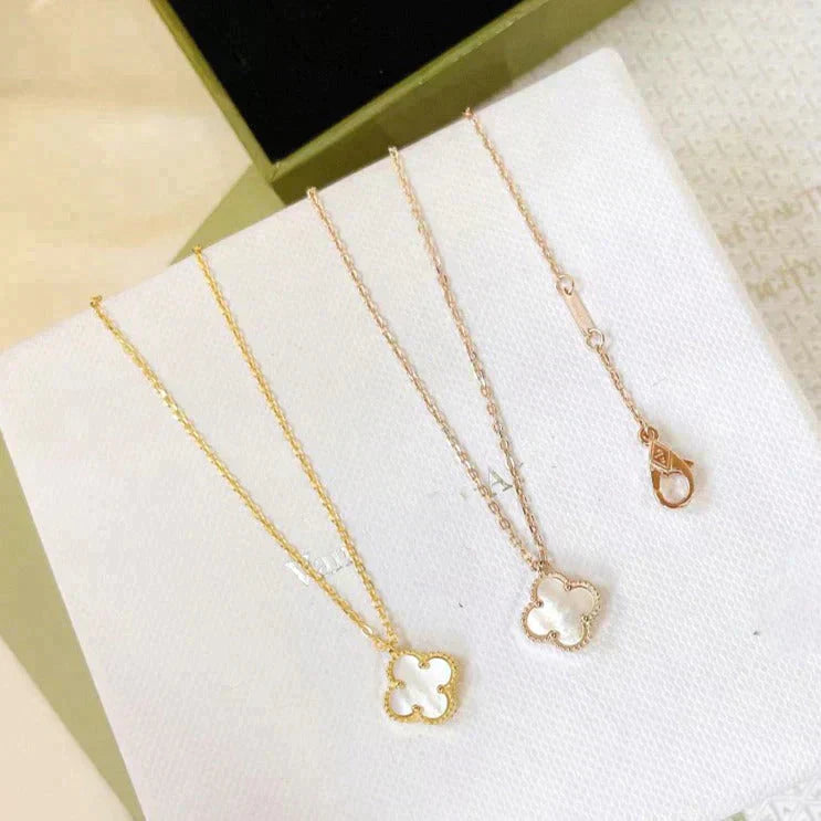 [AuraEcho]CLOVER MINI 9.5MM WHITE MOTHER-OF-PEARL NECKLACE