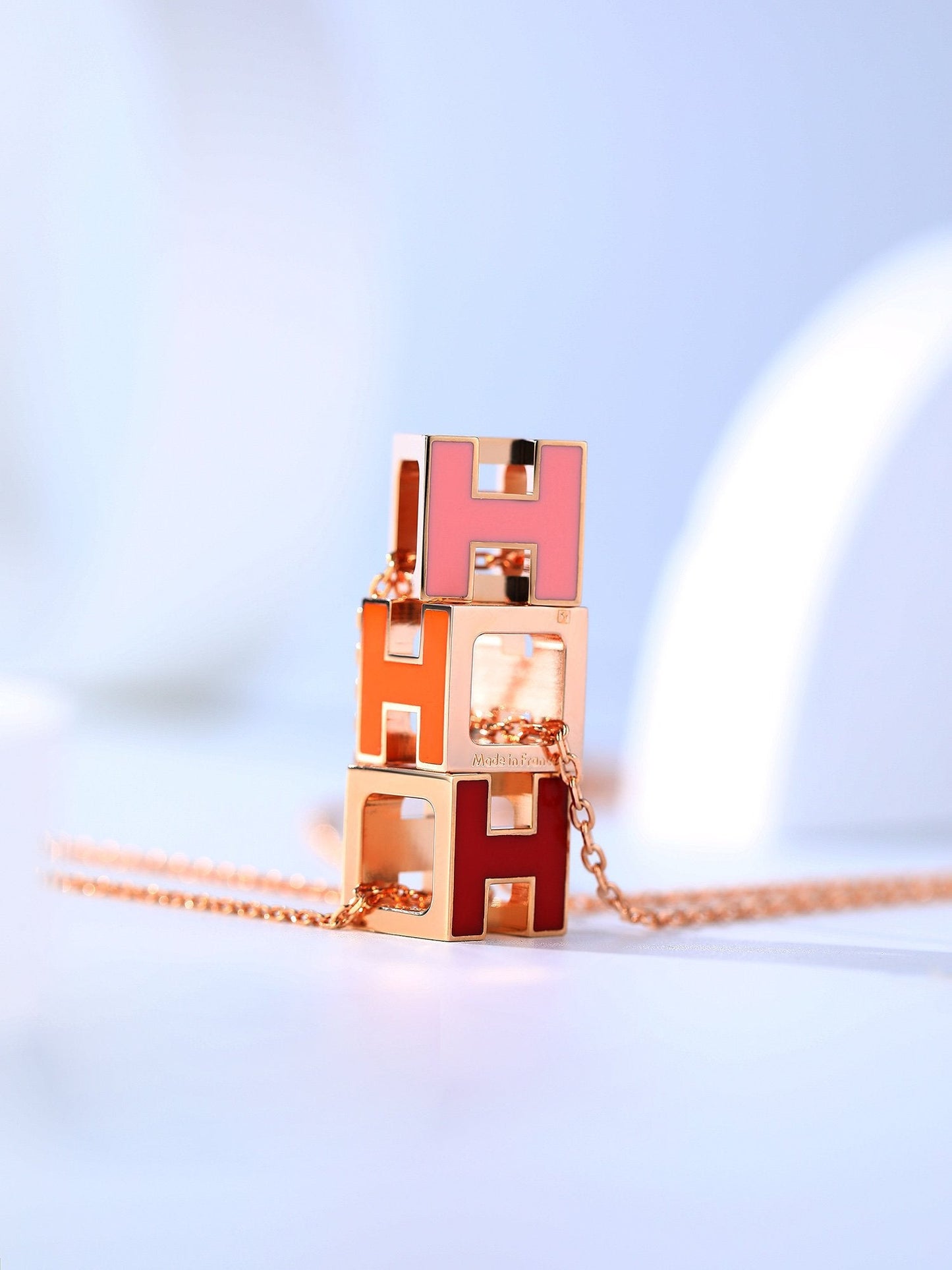 [AuraEcho]H CAGE PINK GOLD NECKLACE