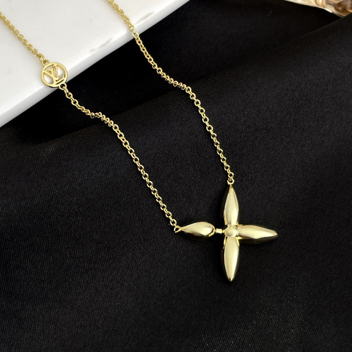 [AuraEcho]LOUISETTE GOLD NECKLACE