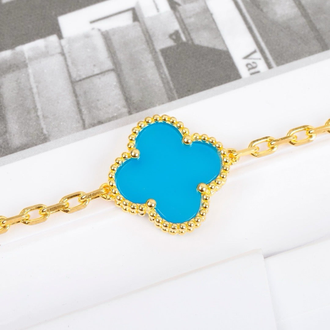 [AuraEcho]CLOVER 5 MOTIFS TURQUOISE BRACELET