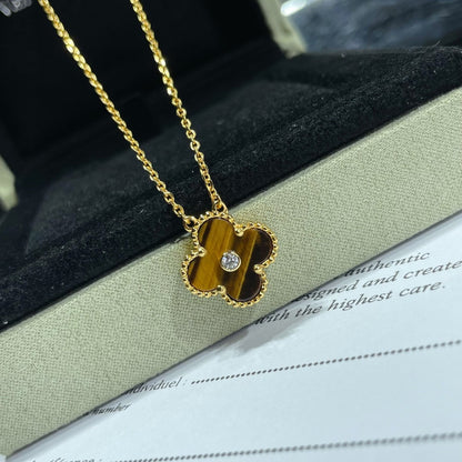 [AuraEcho]CLOVER 15MM DIAMOND AND YELLOW TIGER'S EYE AGATE necklace