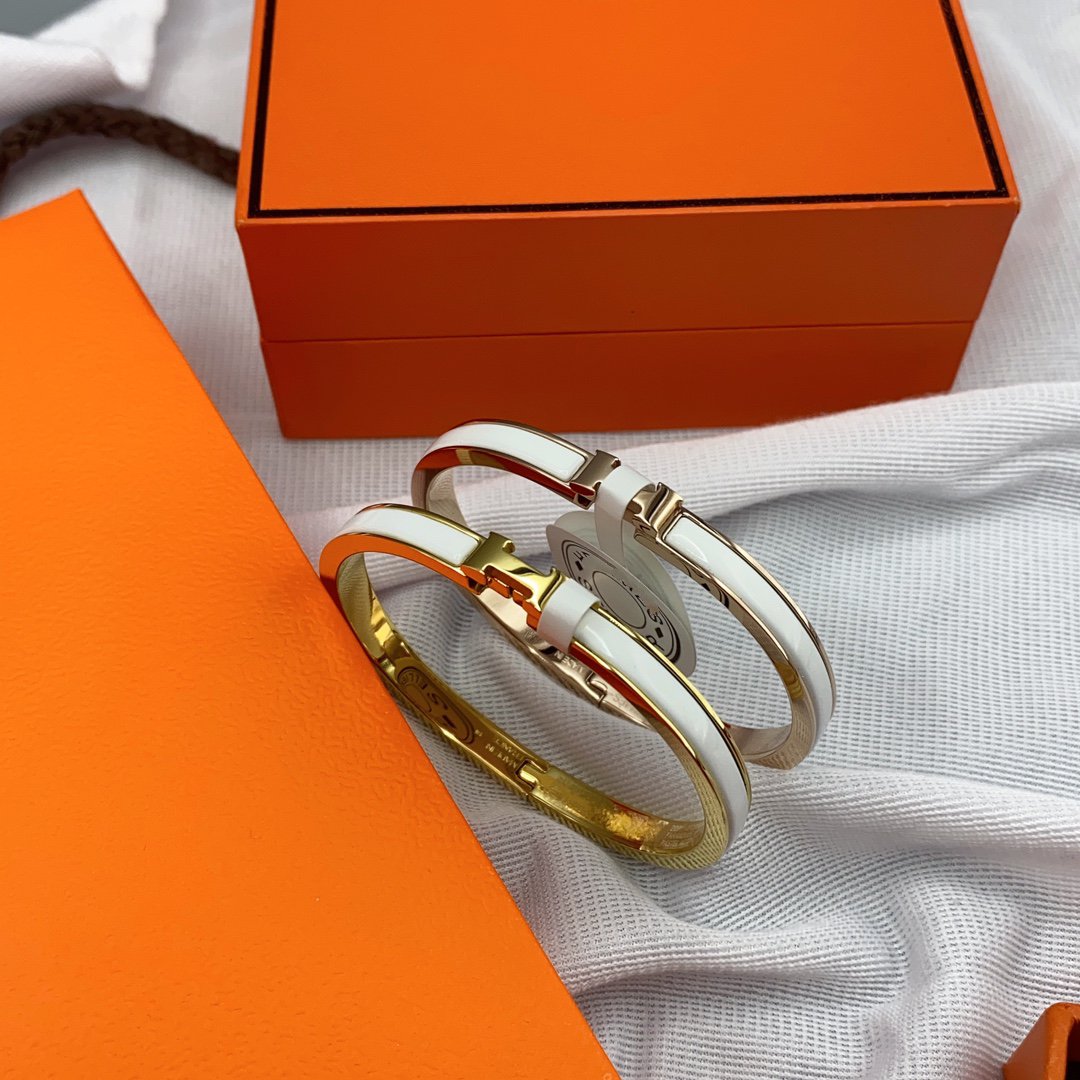 [AuraEcho]CLASSIC HM CLIC WHITE 8MM ENAMEL BRACELET
