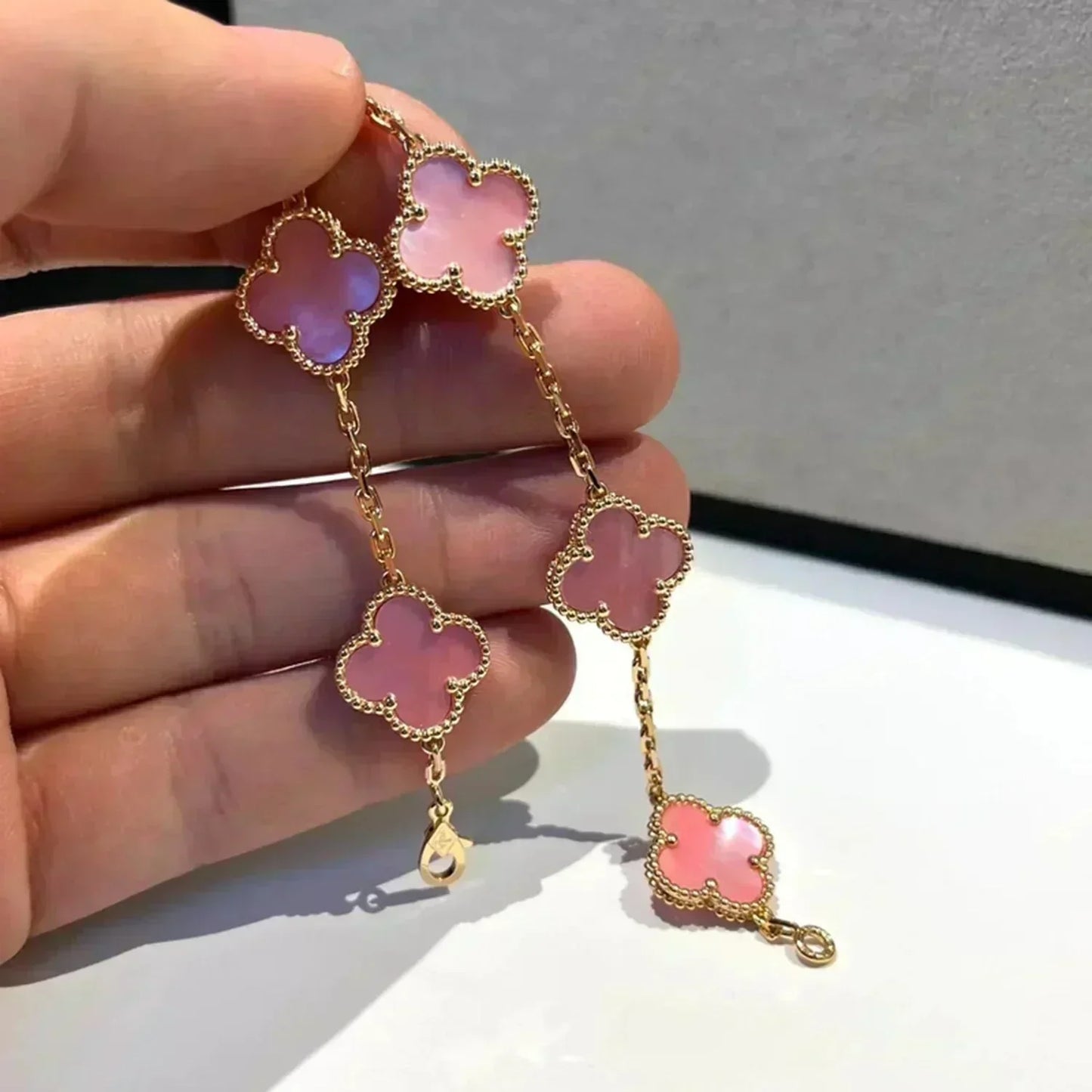 [AuraEcho]CLOVER 5 PINK MOP BRACELET