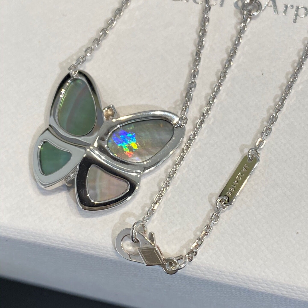 [AuraEcho]LARGE BUTTERFLY SILVER PENDANT DIAMOND NECKLACE