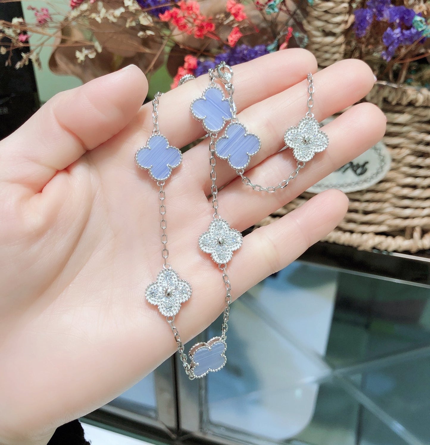 [AuraEcho]CLOVER 10 MOTIFS CHALCEDONY DIAMONDS SILVER NECKLACE